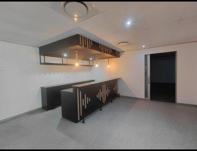 2,415M² OFFICE TO LET IN BRYANSTON